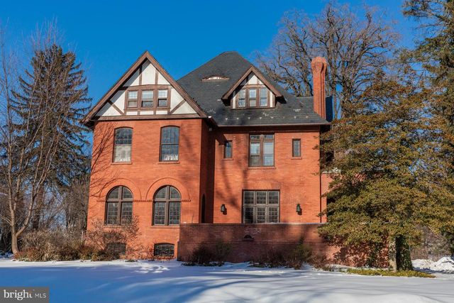 1021 MARIETTA AVE, Lancaster, PA 17603