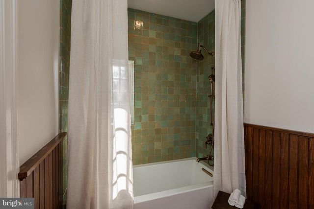 1021 MARIETTA AVE, Lancaster, PA 17603