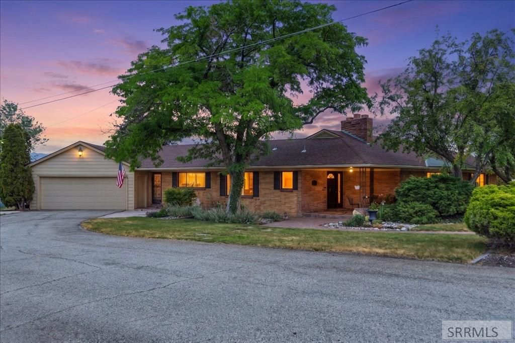Image 3 of property listing at 173 S 15th Avenue, Pocatello, ID 83201