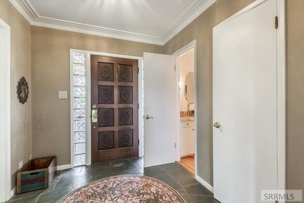 Image 5 of property listing at 173 S 15th Avenue, Pocatello, ID 83201
