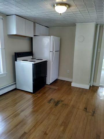 143 Chestnut St Unit 2, Marlborough, MA 01752