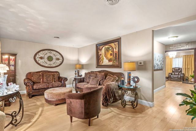 3615 Electra Dr, San Antonio, TX 78218