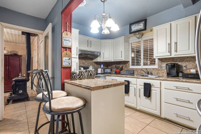 3615 Electra Dr, San Antonio, TX 78218