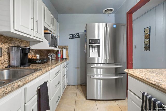 3615 Electra Dr, San Antonio, TX 78218