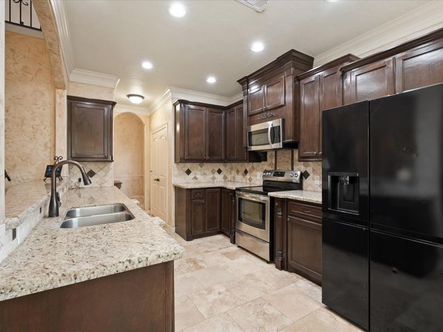 763 & 806 Lake View Drive, Montgomery, TX 77356