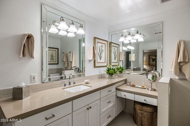 5635 E LINCOLN Drive 56, Paradise Valley, AZ 85253