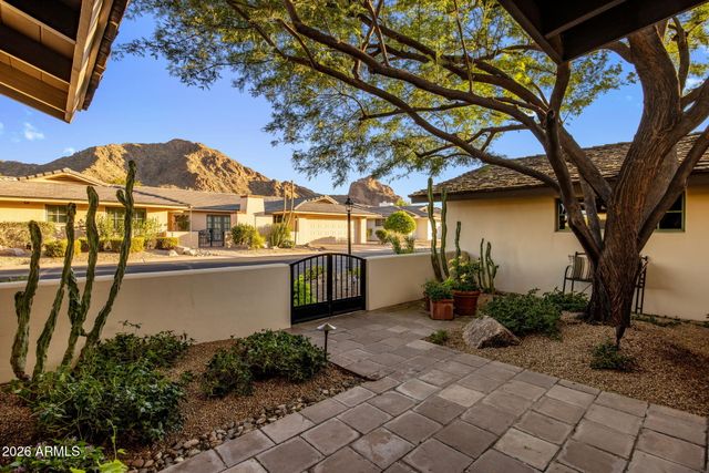 5635 E LINCOLN Drive 56, Paradise Valley, AZ 85253