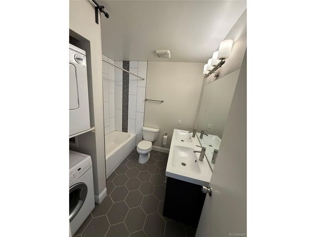 7175 S Gaylord St B, Centennial, CO 80122