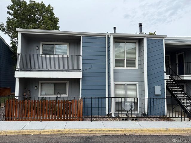 7175 S Gaylord St B, Centennial, CO 80122