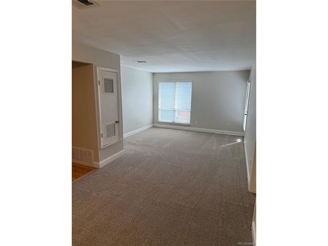 7175 S Gaylord St B, Centennial, CO 80122