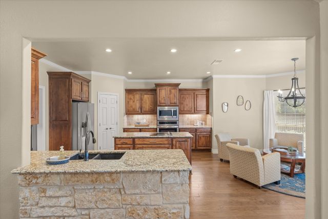 117 Lake Meadow Boulevard, Canton, TX 75103
