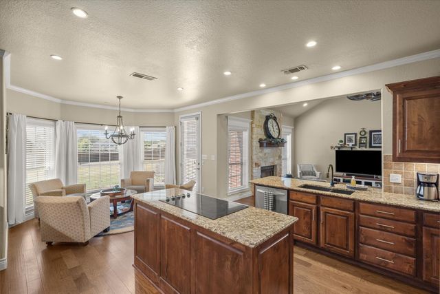117 Lake Meadow Boulevard, Canton, TX 75103