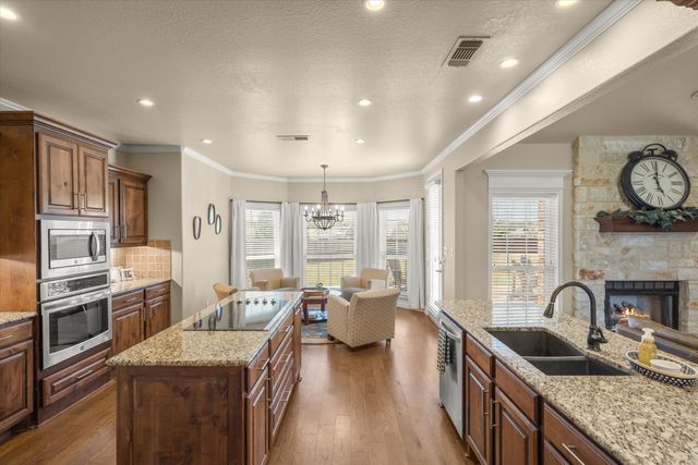 117 Lake Meadow Boulevard, Canton, TX 75103