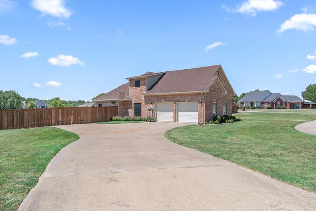 117 Lake Meadow Boulevard, Canton, TX 75103