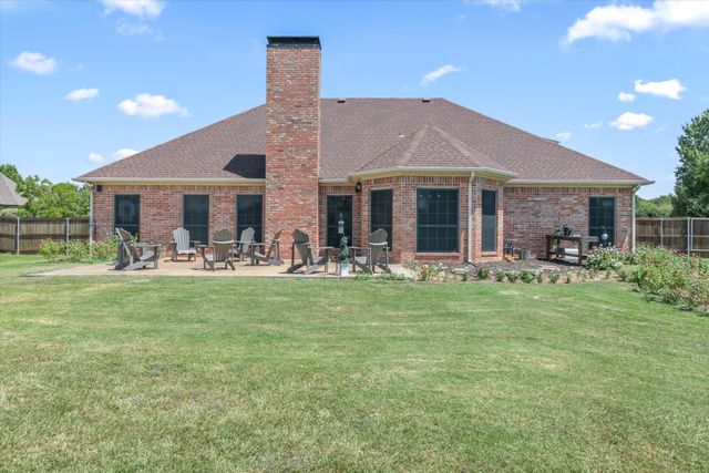 117 Lake Meadow Boulevard, Canton, TX 75103