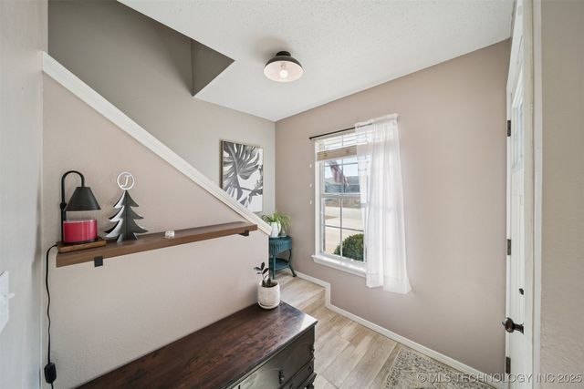 2102 S Missouri Place, Claremore, OK 74017