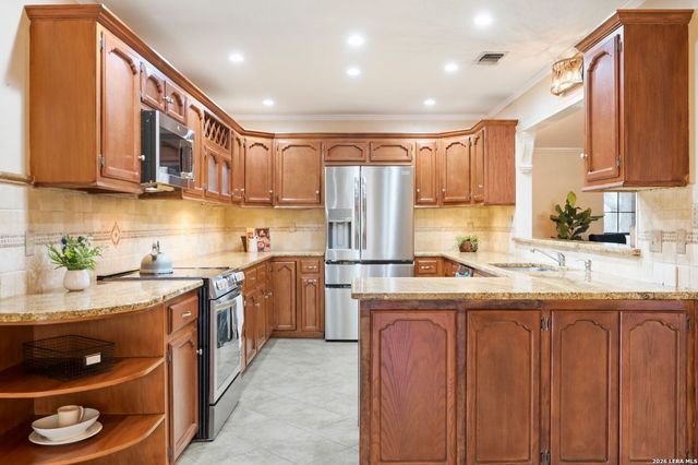 8415 Triple Crown, Fair Oaks Ranch, TX 78015