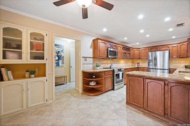 8415 Triple Crown, Fair Oaks Ranch, TX 78015