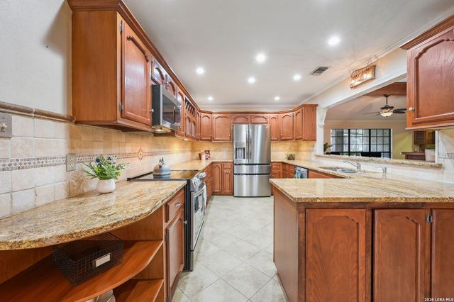 8415 Triple Crown, Fair Oaks Ranch, TX 78015