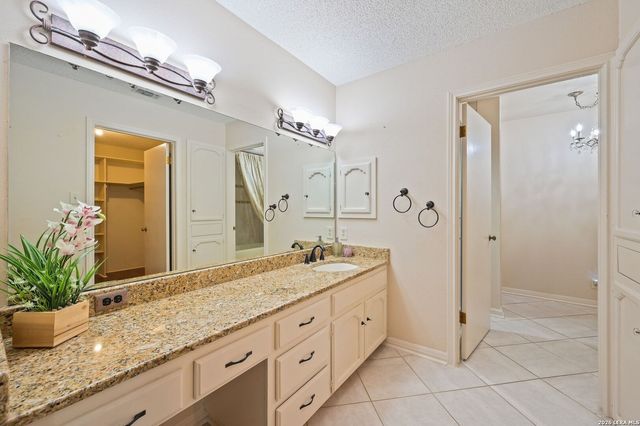 8415 Triple Crown, Fair Oaks Ranch, TX 78015