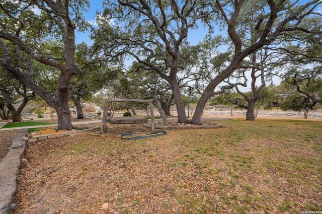 8415 Triple Crown, Fair Oaks Ranch, TX 78015