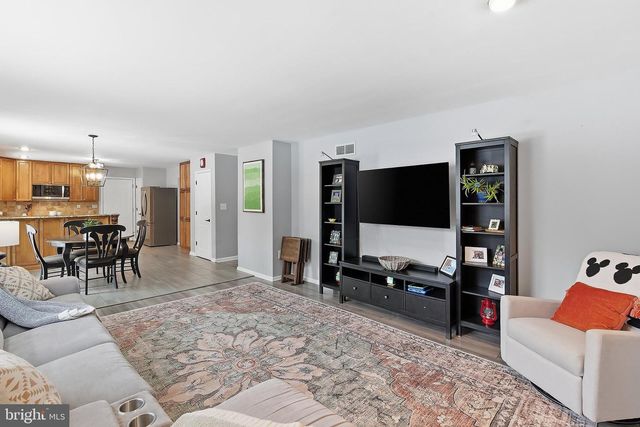 60 HAMPSHIRE CT, New Egypt, NJ 08533