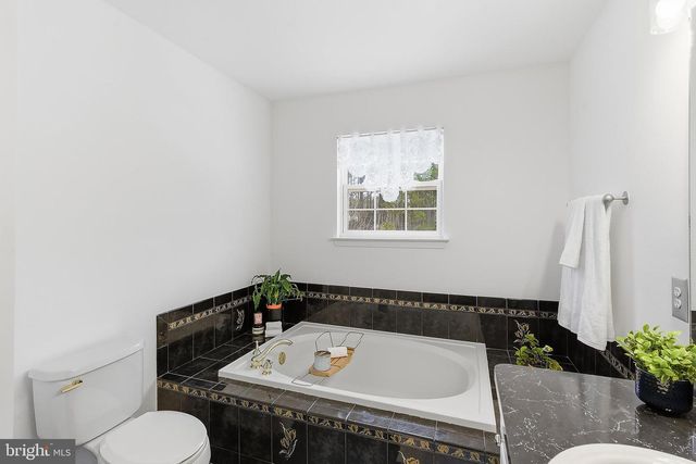 60 HAMPSHIRE CT, New Egypt, NJ 08533