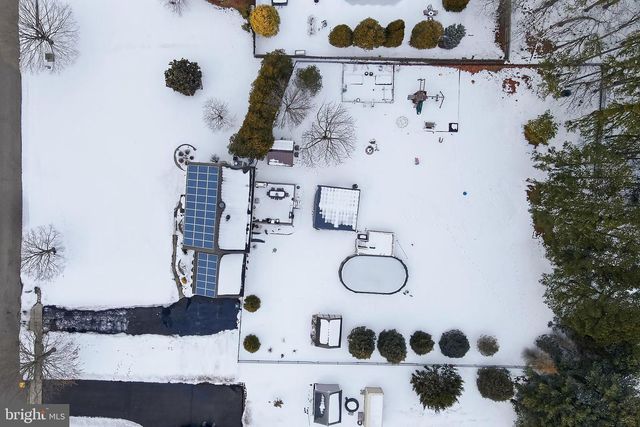 60 HAMPSHIRE CT, New Egypt, NJ 08533