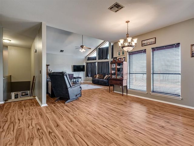 30280 Stephens Drive, Mcloud, OK 74851