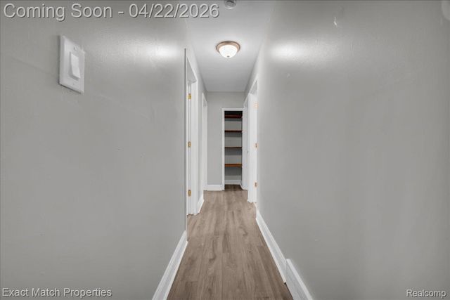 724 Parkwood Avenue, Pontiac, MI 48340