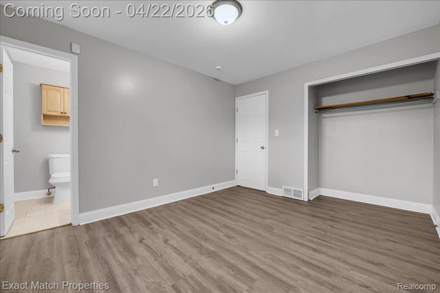 724 Parkwood Avenue, Pontiac, MI 48340
