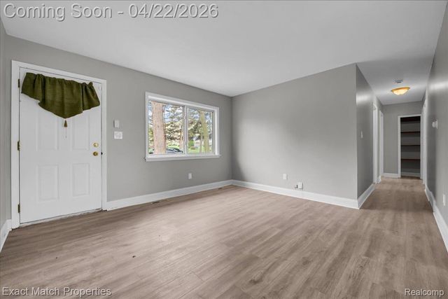 724 Parkwood Avenue, Pontiac, MI 48340