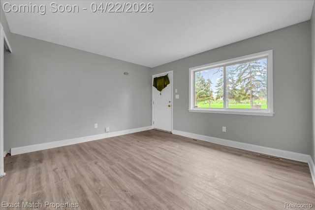 724 Parkwood Avenue, Pontiac, MI 48340