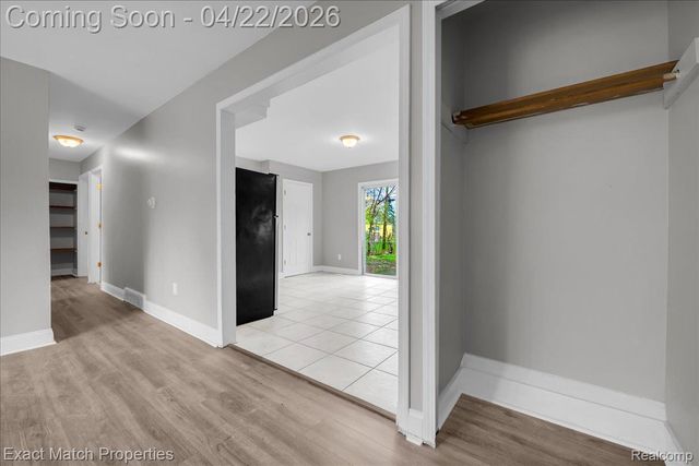 724 Parkwood Avenue, Pontiac, MI 48340