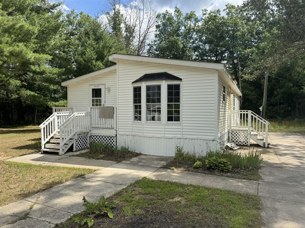 8570 S Bagnall Avenue, Baldwin, MI 49304