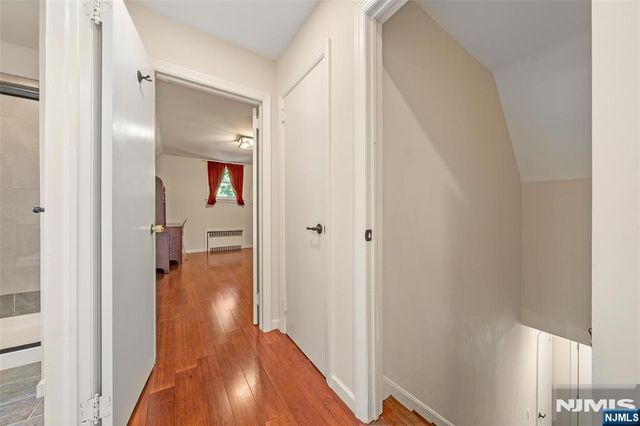 553 Ray Avenue, Ridgefield, NJ 07657
