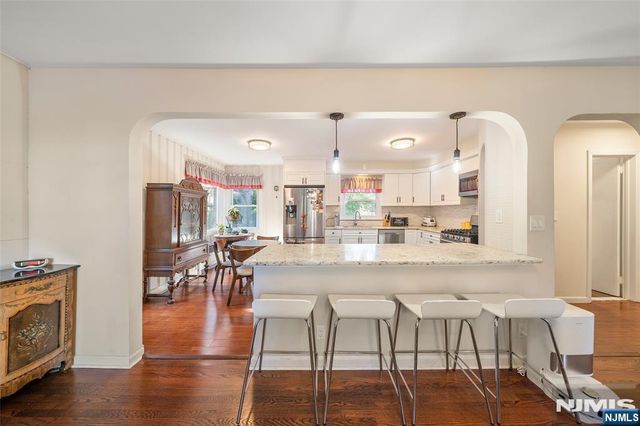 553 Ray Avenue, Ridgefield, NJ 07657
