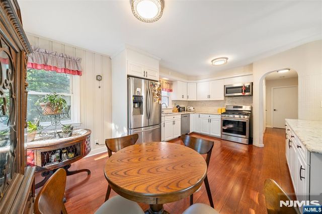 553 Ray Avenue, Ridgefield, NJ 07657