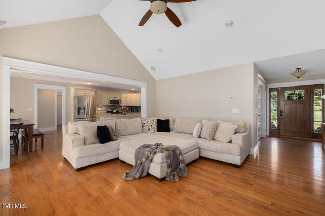 612 Carter Boulevard, Elizabethton, TN 37643