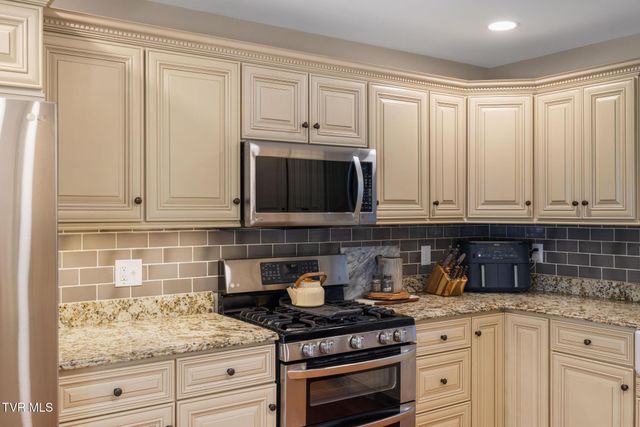 612 Carter Boulevard, Elizabethton, TN 37643
