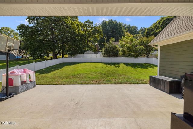 612 Carter Boulevard, Elizabethton, TN 37643