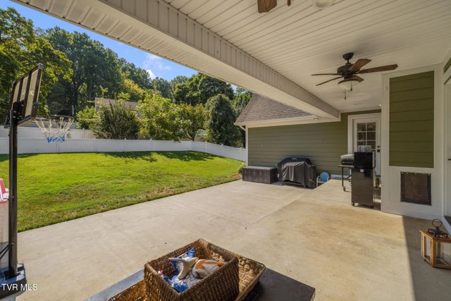 612 Carter Boulevard, Elizabethton, TN 37643
