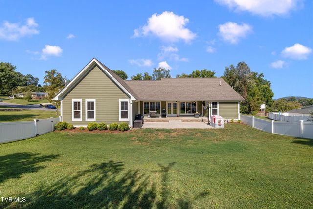 612 Carter Boulevard, Elizabethton, TN 37643