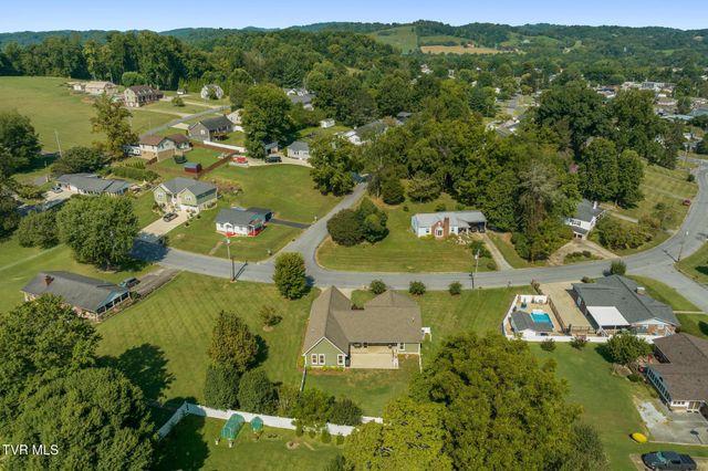612 Carter Boulevard, Elizabethton, TN 37643