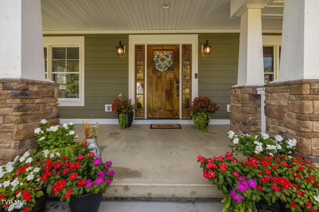 612 Carter Boulevard, Elizabethton, TN 37643