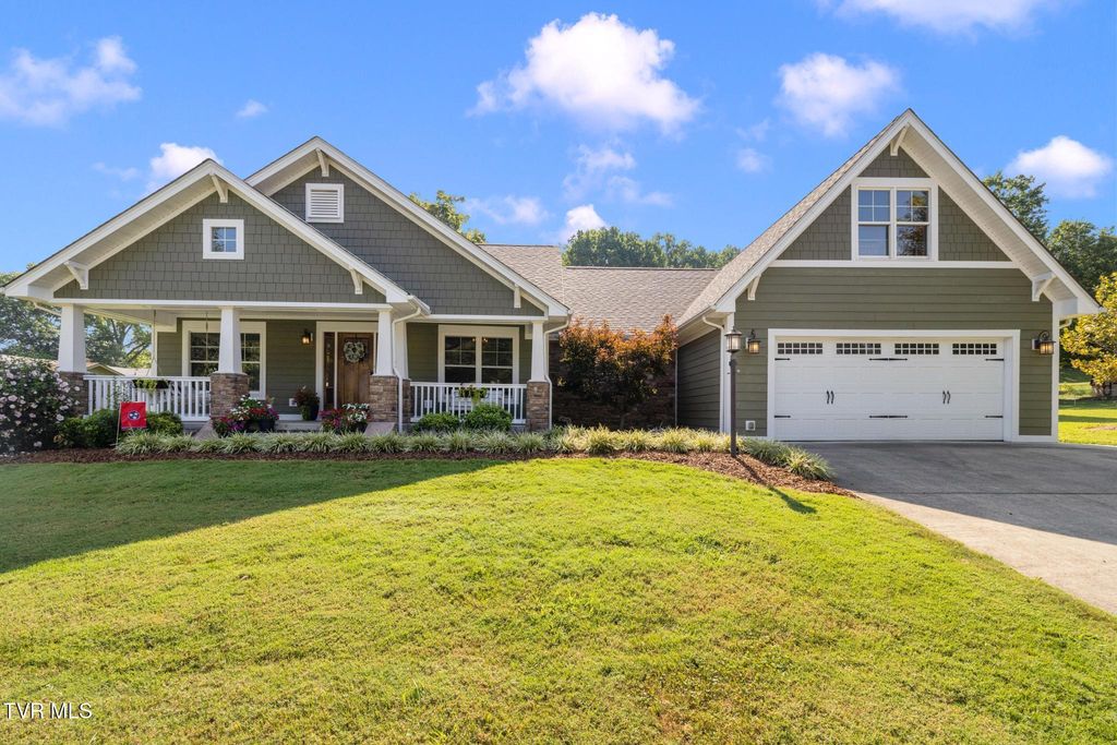 612 Carter Boulevard, Elizabethton, TN 37643