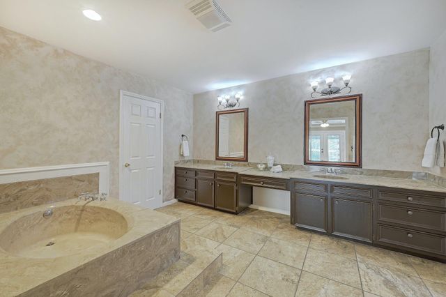 1341 Meadowild DR, Round Rock, TX 78664