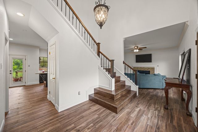 1341 Meadowild DR, Round Rock, TX 78664