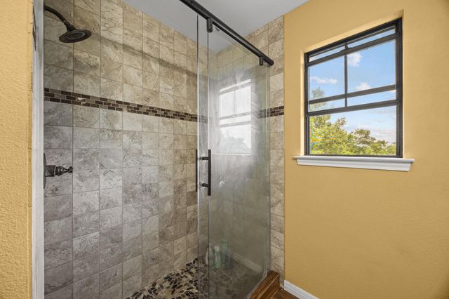 1341 Meadowild DR, Round Rock, TX 78664