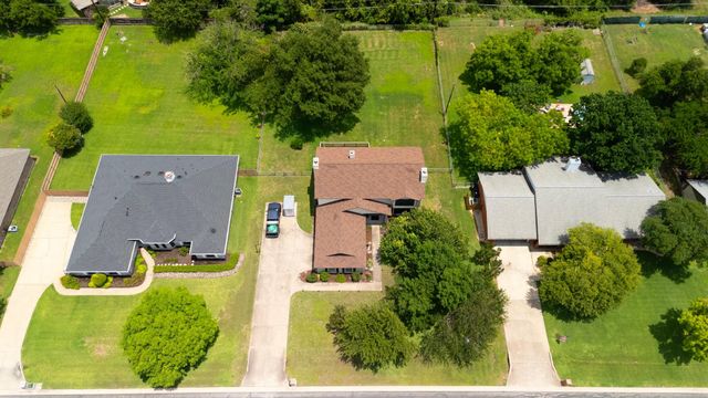 1341 Meadowild DR, Round Rock, TX 78664
